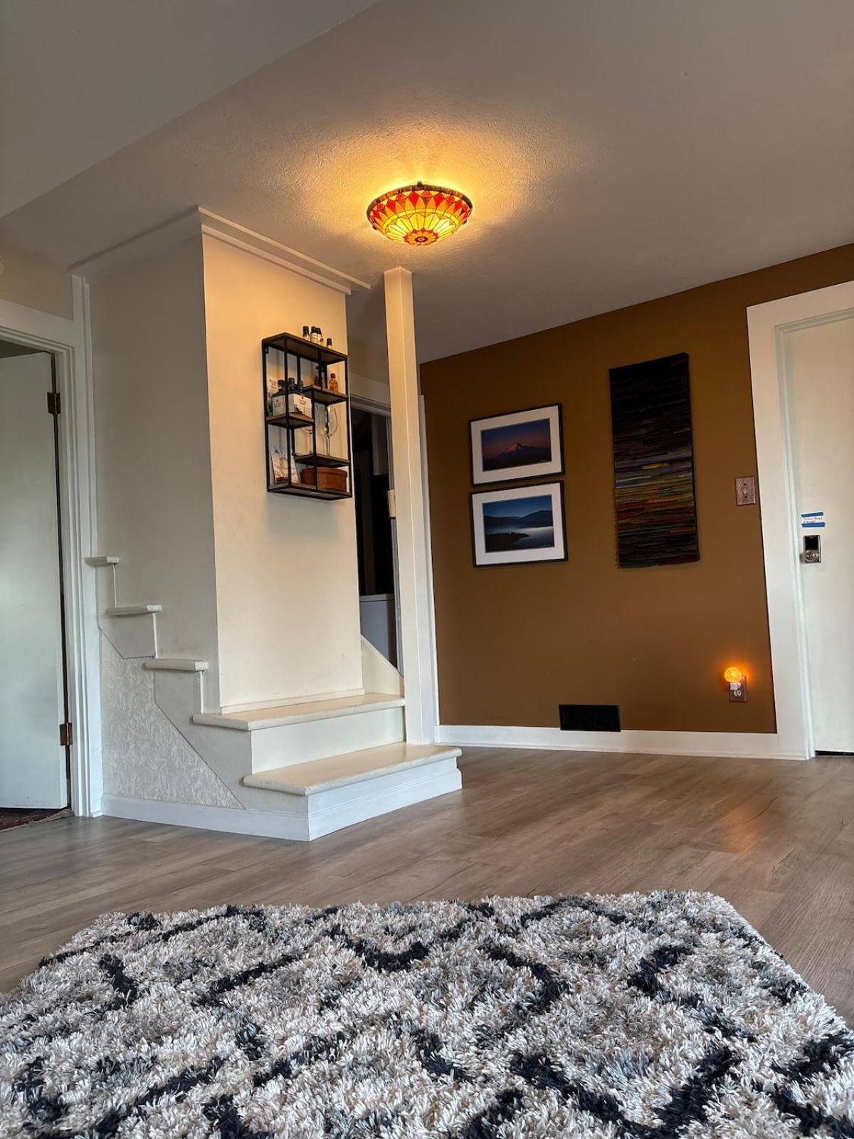 Miss Ellies Estate Apartment