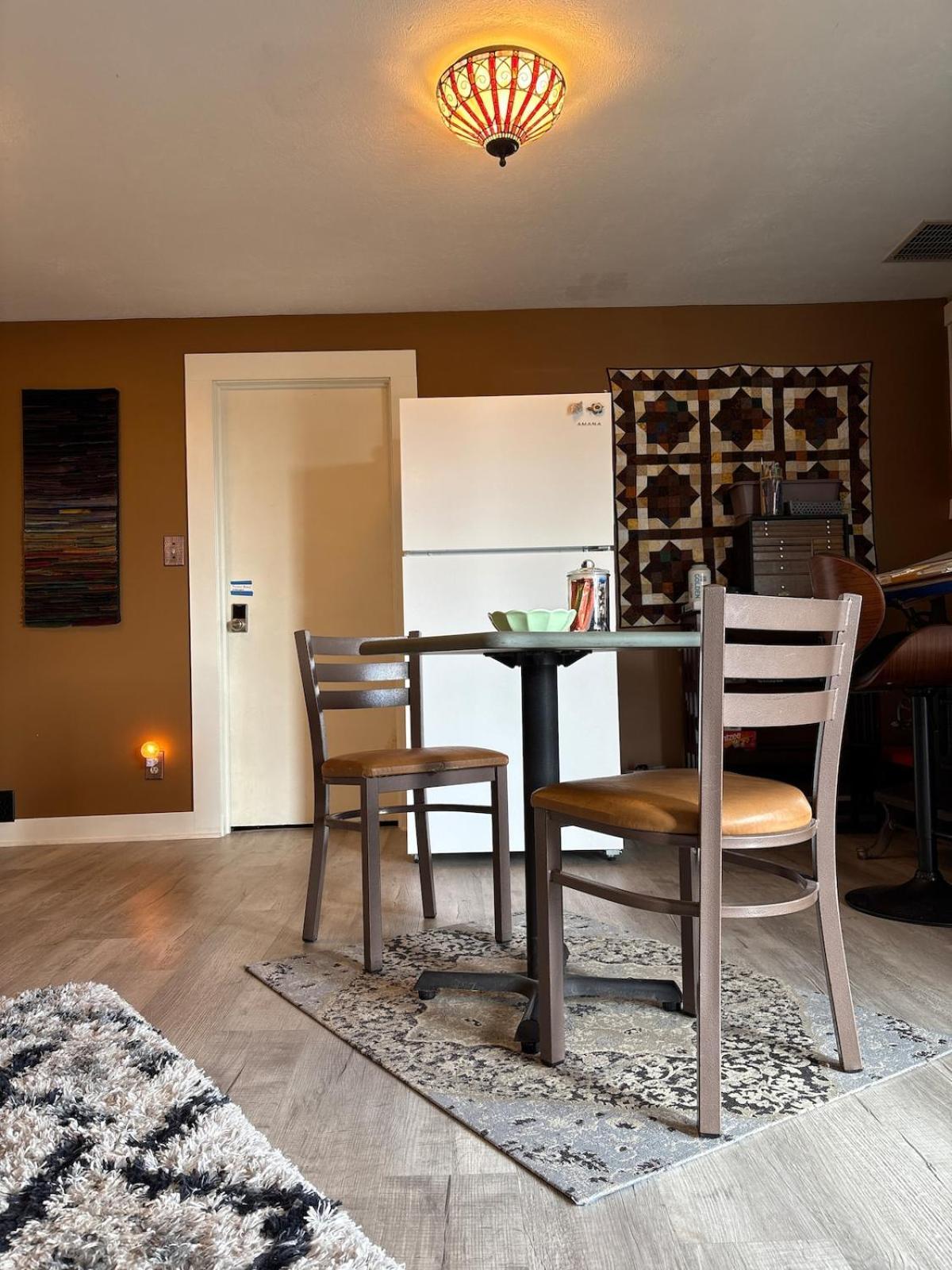 Apartment Miss Ellies Estate Coos Bay